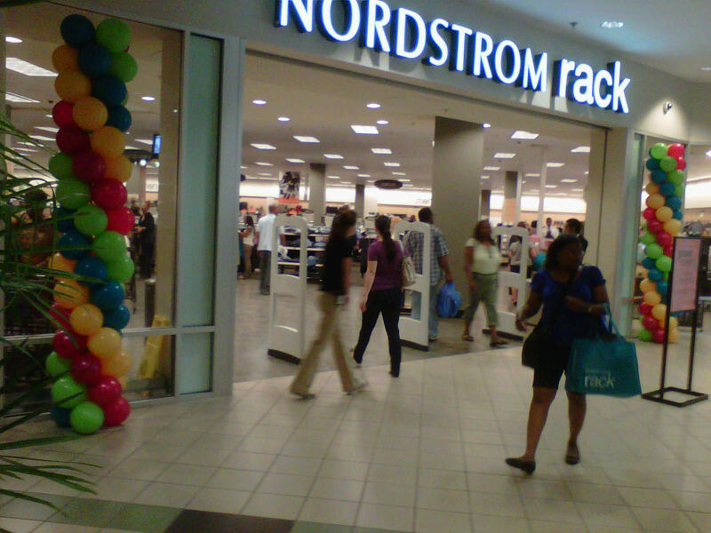 ... Flock to Newly-Opened Nordstrom Rack in Pentagon City | ARLnow