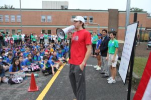 Ultramarathoner Michael Wardian talks to students for Walk and Bike to School Day 2012 at Oakridge Elementary School