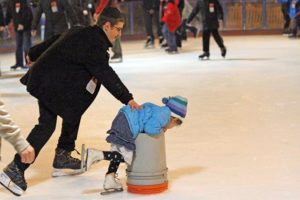 Chanukah on Ice 2012 at Pentagon Row