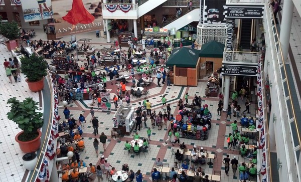 School and church groups pack the Pentagon City mall food court just before Memorial Day