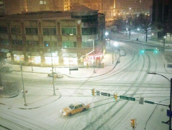Courthouse snow (Photo courtesy @mindpivot)