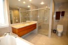 Steve bath upstairs to shower toilet vanity(1)_825x552