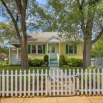 AR9747802 - Exterior (Front)