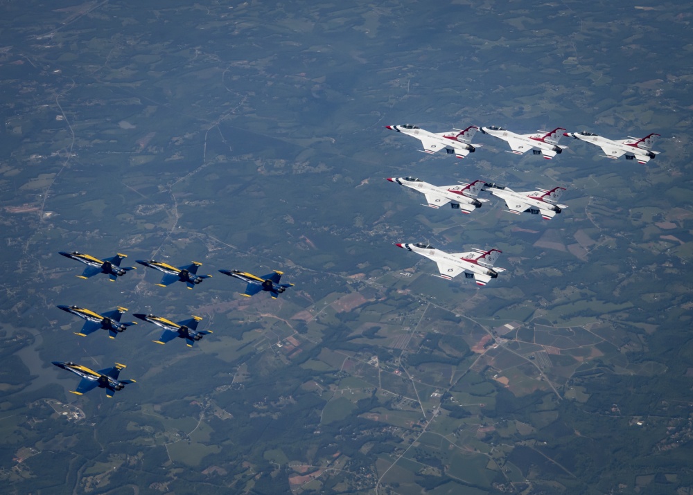 blue angels and thunderbirds fly together