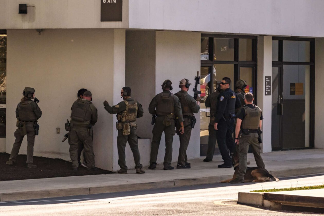 UPDATED: Suspect in custody after bank robbery and standoff in ...