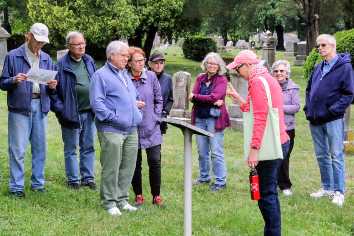 Oakwood Cemetery tours unearth 250 years of Falls Church history, from spies to slaveowners
