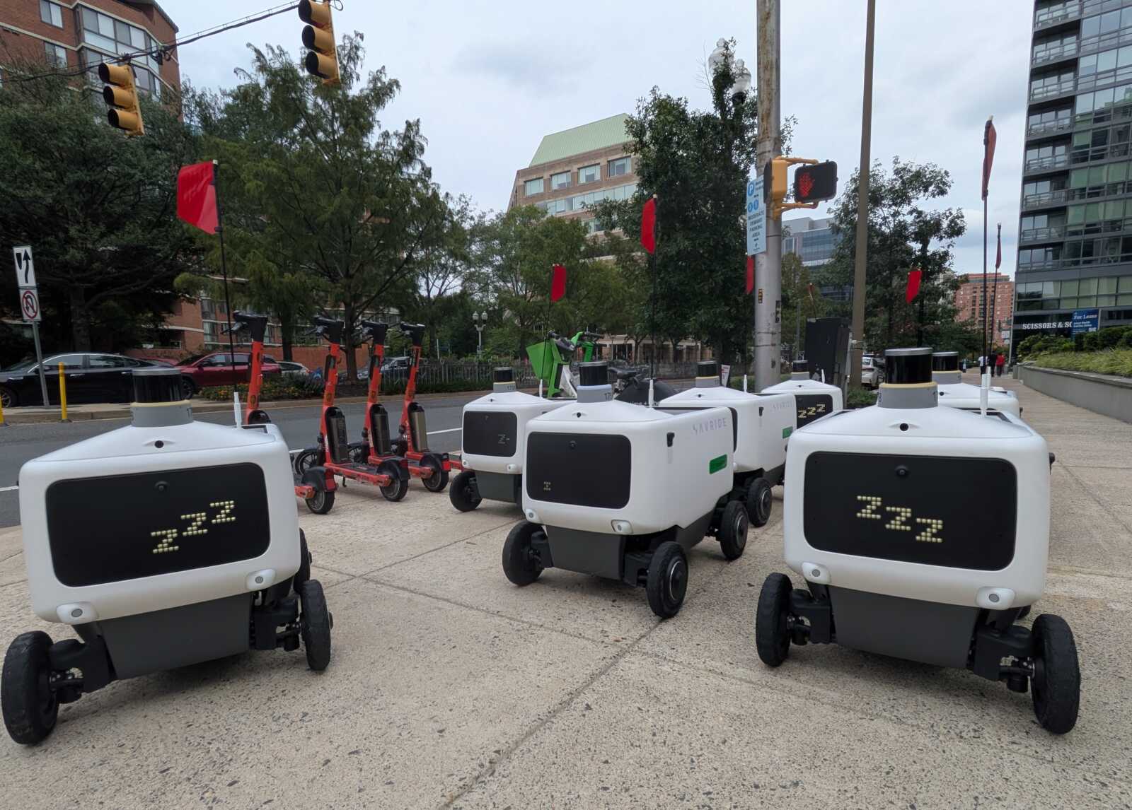 Delivery robots' presence expands in Arlington amid regionwide shift