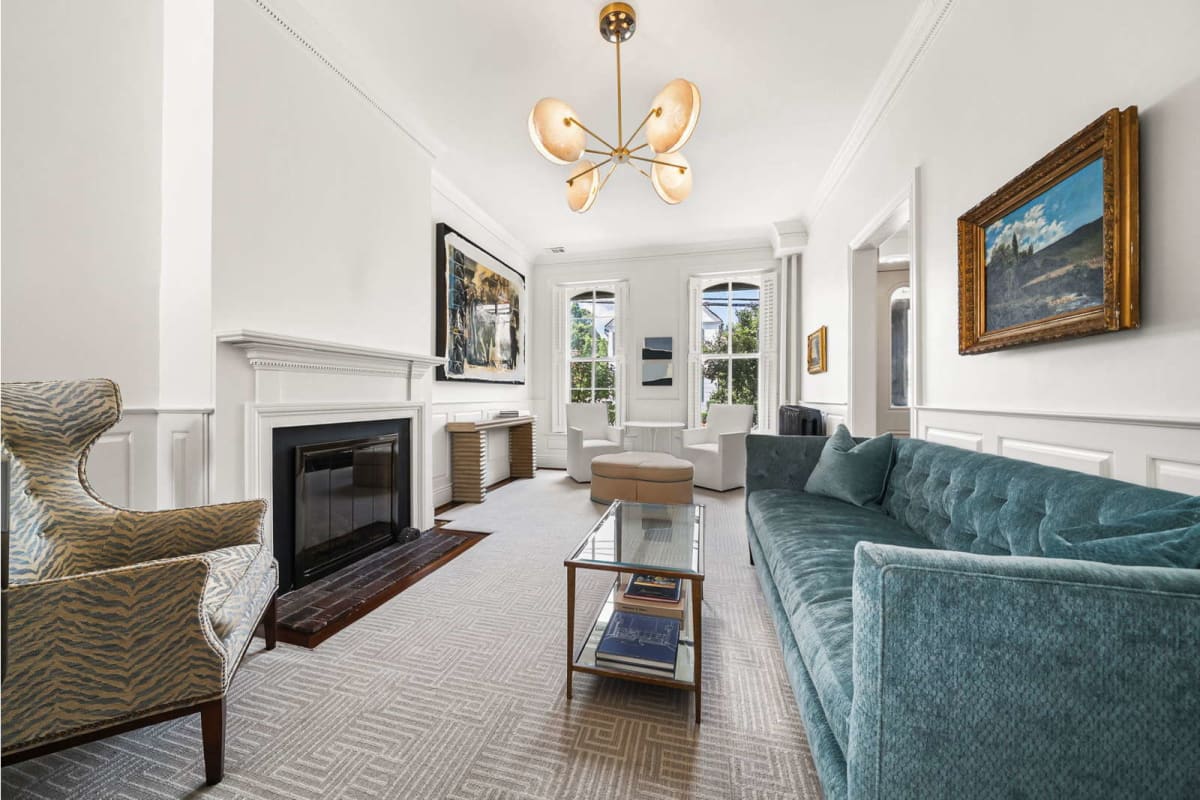 220 S Fairfax Street