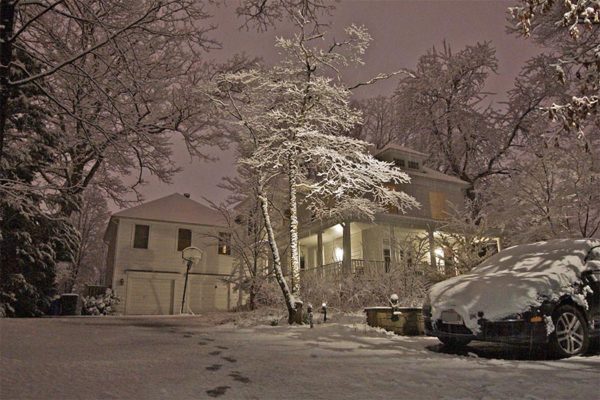 Snow in the Yorktown neighborhood by Wolfkann