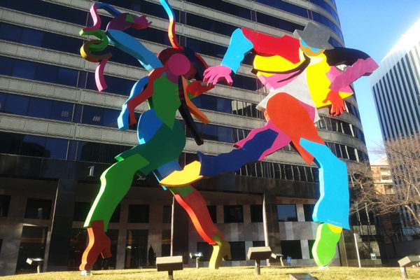 "Anna and David" sculpture in Rosslyn